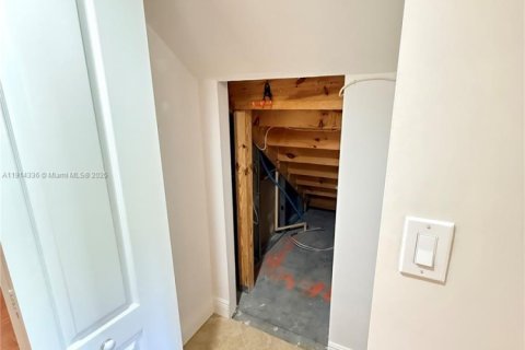 Купить таунхаус в Форт-Лодердейл, Флорида 3 спальни, 180.14м2, № 1971195 - фото 14