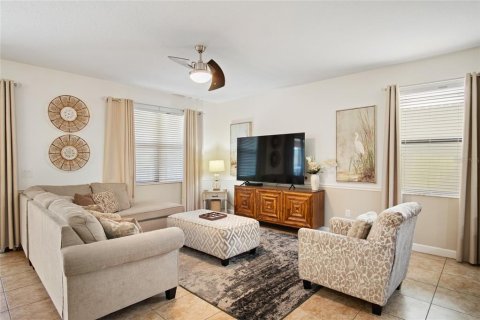 Villa ou maison à vendre à Davenport, Floride: 7 chambres, 327.39 m2 № 2429282 - photo 5