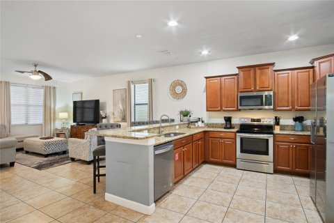 Villa ou maison à vendre à Davenport, Floride: 7 chambres, 327.39 m2 № 2429282 - photo 8