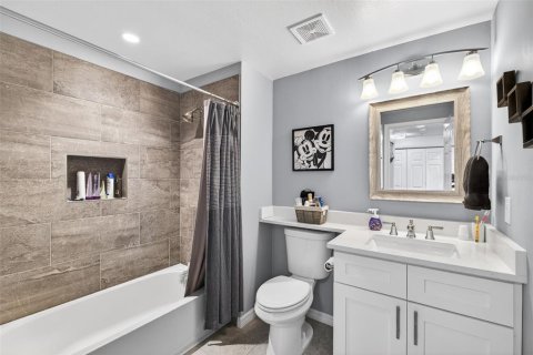Condo in Celebration, Florida, 2 bedrooms № 2094409 - photo 19