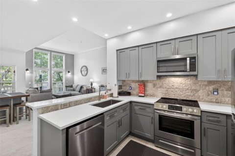 Condo in Celebration, Florida, 2 bedrooms № 2094409 - photo 4
