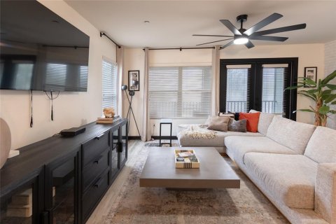 Townhouse in Tampa, Florida 3 bedrooms, 146.04 sq.m. № 2319008 - photo 19