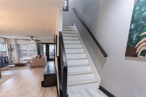 Townhouse in Tampa, Florida 3 bedrooms, 146.04 sq.m. № 2319008 - photo 20