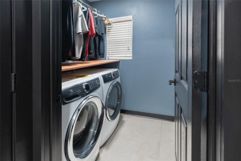 Townhouse in Tampa, Florida 3 bedrooms, 146.04 sq.m. № 2319008 - photo 23
