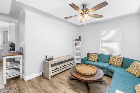 Casa en venta en Gulfport, Florida, 3 dormitorios, 97.83 m2 № 2151509 - foto 9