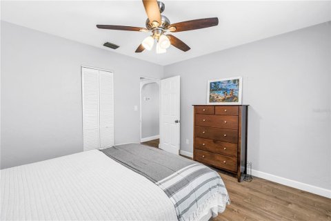 Casa en venta en Gulfport, Florida, 3 dormitorios, 97.83 m2 № 2151509 - foto 19