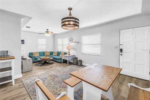 Casa en venta en Gulfport, Florida, 3 dormitorios, 97.83 m2 № 2151509 - foto 6