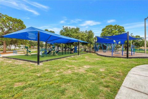 Casa en venta en Gulfport, Florida, 3 dormitorios, 97.83 m2 № 2151509 - foto 28