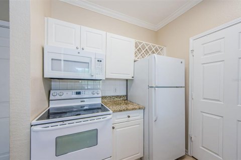 Condo in Clearwater, Florida, 1 bedroom  № 1719839 - photo 11