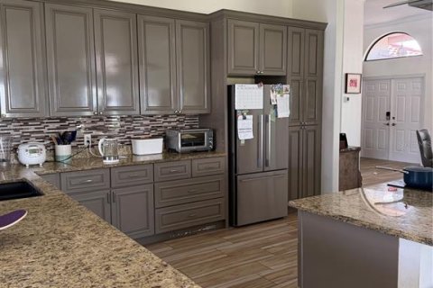Villa ou maison à louer à Sarasota, Floride: 4 chambres, 278.61 m2 № 2129420 - photo 2