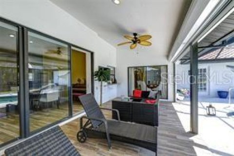 Villa ou maison à louer à Sarasota, Floride: 4 chambres, 278.61 m2 № 2129420 - photo 17