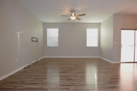 House in Tampa, Florida 3 bedrooms, 224.45 sq.m. № 2200525 - photo 12