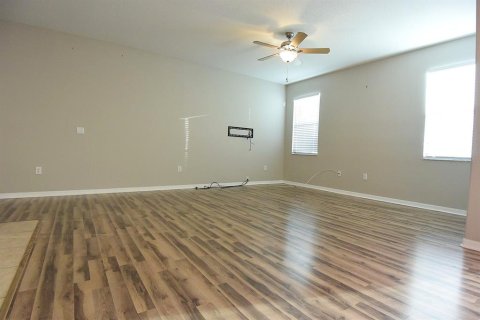 House in Tampa, Florida 3 bedrooms, 224.45 sq.m. № 2200525 - photo 18
