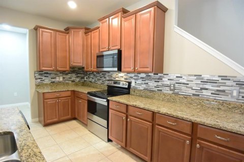 House in Tampa, Florida 3 bedrooms, 224.45 sq.m. № 2200525 - photo 9