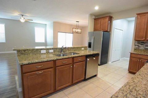 House in Tampa, Florida 3 bedrooms, 224.45 sq.m. № 2200525 - photo 8