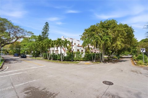 Купить виллу или дом в Майами, Флорида 3 спальни, 300.72м2, № 2051412 - фото 6