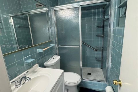 Снять в аренду виллу или дом в Майами, Флорида 3 спальни, 140.65м2, № 1991550 - фото 7