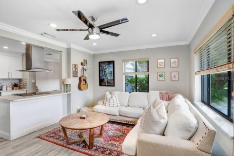 Villa ou maison à vendre à Tampa, Floride: 3 chambres, 136.85 m2 № 2091739 - photo 4