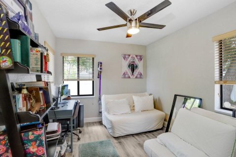 Villa ou maison à vendre à Tampa, Floride: 3 chambres, 136.85 m2 № 2091739 - photo 16