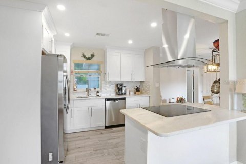 Villa ou maison à vendre à Tampa, Floride: 3 chambres, 136.85 m2 № 2091739 - photo 7