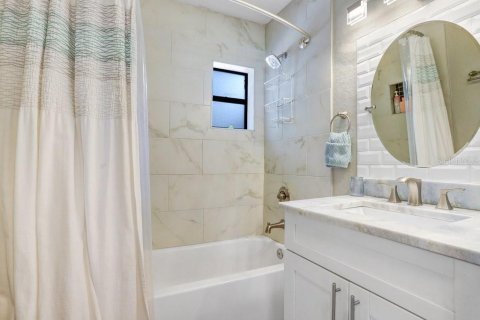 Villa ou maison à vendre à Tampa, Floride: 3 chambres, 136.85 m2 № 2091739 - photo 17