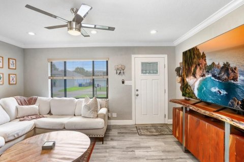Villa ou maison à vendre à Tampa, Floride: 3 chambres, 136.85 m2 № 2091739 - photo 5