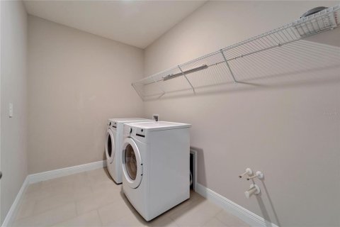 Casa en venta en Bradenton, Florida, 4 dormitorios, 307.88 m2 № 1519314 - foto 27