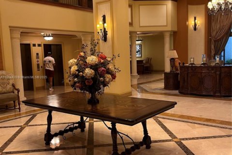Condo in Coral Gables, Florida, 2 bedrooms  № 1839634 - photo 19