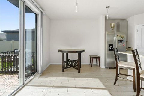 Casa en venta en Zephyrhills, Florida, 3 dormitorios, 182.46 m2 № 1573139 - foto 10