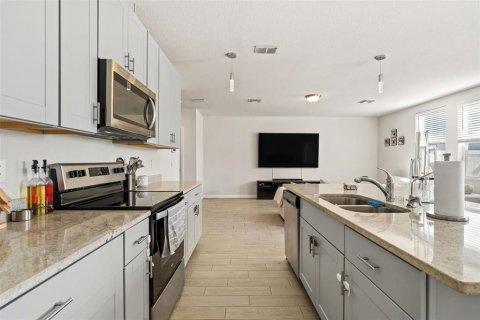 Casa en venta en Zephyrhills, Florida, 3 dormitorios, 182.46 m2 № 1573139 - foto 13
