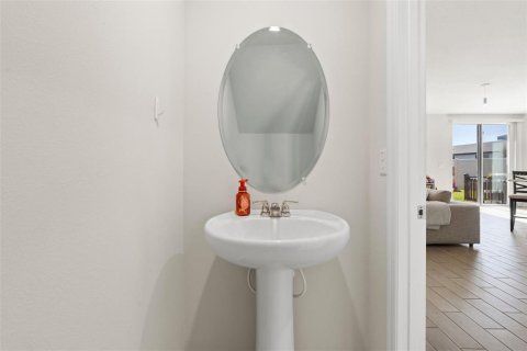 Casa en venta en Zephyrhills, Florida, 3 dormitorios, 182.46 m2 № 1573139 - foto 6