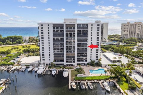 Condo in Highland Beach, Florida, 2 bedrooms  № 2266196