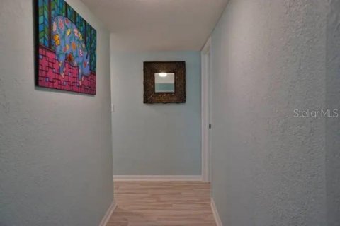 House in Clearwater, Florida 3 bedrooms, 171.59 sq.m. № 2222892 - photo 12