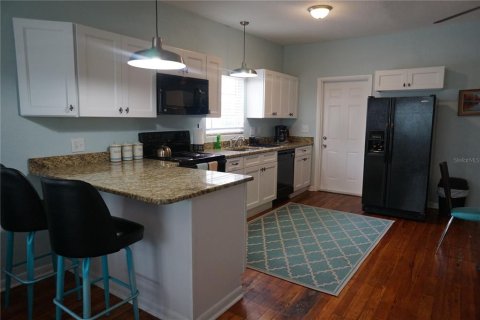 House in Clearwater, Florida 3 bedrooms, 171.59 sq.m. № 2222892 - photo 7