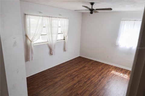 House in Winter Haven, Florida 3 bedrooms, 133.13 sq.m. № 1824965 - photo 3