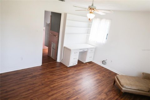 House in Winter Haven, Florida 3 bedrooms, 133.13 sq.m. № 1824965 - photo 18