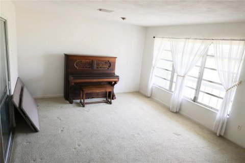 House in Winter Haven, Florida 3 bedrooms, 133.13 sq.m. № 1824965 - photo 15