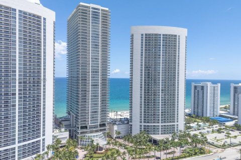 Condominio en venta en Hallandale Beach, Florida, 1 dormitorio, 80.92 m2 № 1889317 - foto 5