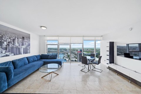 Condominio en venta en Hallandale Beach, Florida, 1 dormitorio, 80.92 m2 № 1889317 - foto 9
