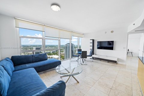 Condominio en venta en Hallandale Beach, Florida, 1 dormitorio, 80.92 m2 № 1889317 - foto 16