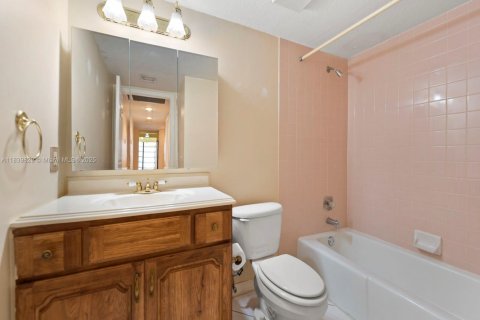 Купить виллу или дом в Хомстед, Флорида 2 спальни, 115.76м2, № 1830650 - фото 15