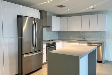 Copropriété à vendre à Miami, Floride: 1 chambre, 69.86 m2 № 2021468 - photo 2