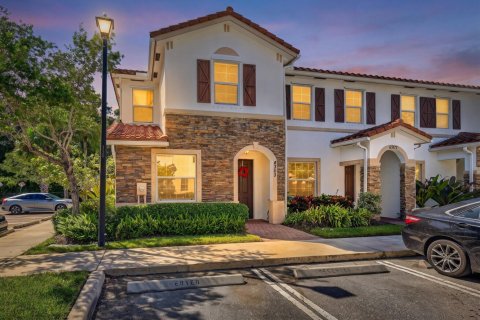 Touwnhouse à vendre à West Palm Beach, Floride: 3 chambres, 139.26 m2 № 2410731 - photo 3