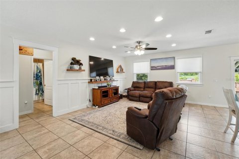 Casa en venta en Mascotte, Florida, 3 dormitorios, 148.64 m2 № 1746433 - foto 10
