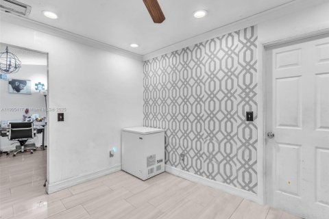 House in Margate, Florida 3 bedrooms, 146.41 sq.m. № 1956172 - photo 6