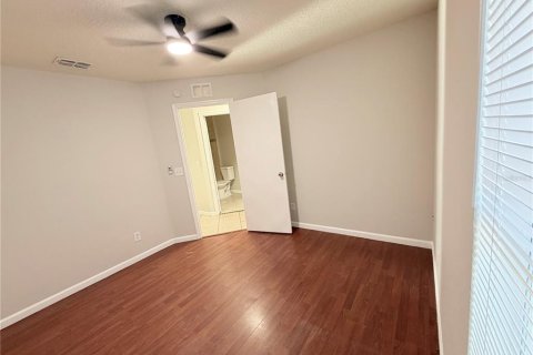 House in Apopka, Florida 4 bedrooms, 142.14 sq.m. № 2306750 - photo 16