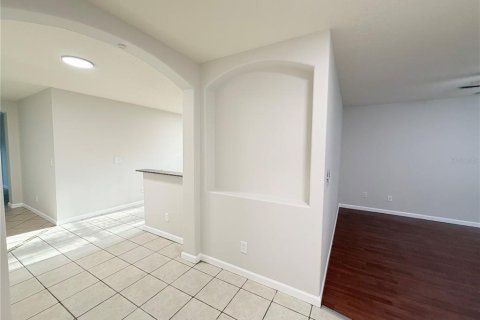 House in Apopka, Florida 4 bedrooms, 142.14 sq.m. № 2306750 - photo 21