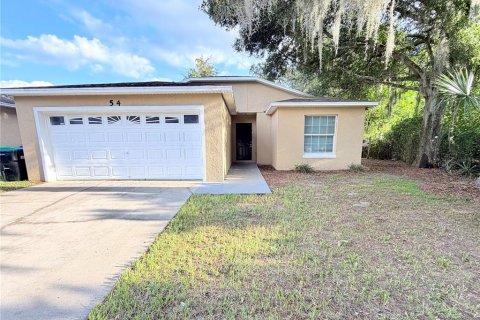 Villa ou maison à Apopka, Floride 4 chambres, 142.14 m2 № 2306750