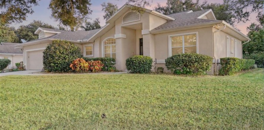 Villa ou maison à Clermont, Floride 3 chambres, 258.08 m2 № 2105880