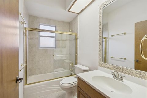 Villa ou maison à vendre à Clermont, Floride: 3 chambres, 258.08 m2 № 2105880 - photo 15